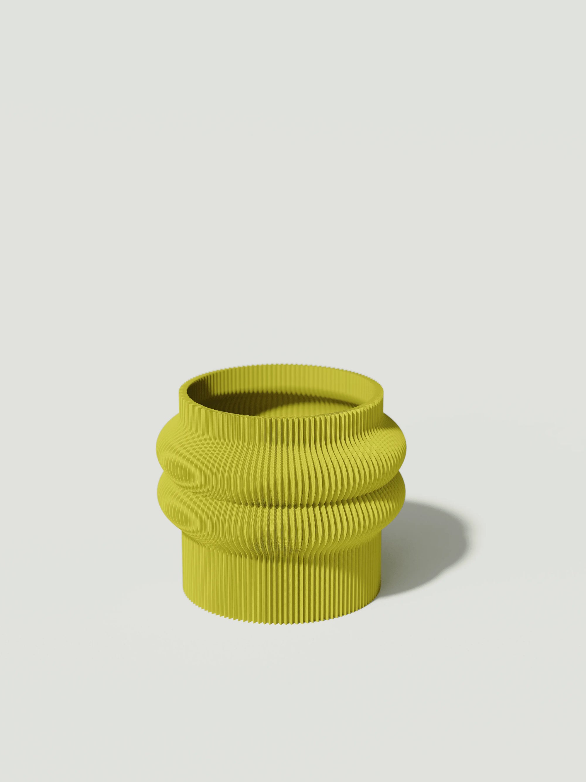 Mooie - Vaso elegante e sostenibile, realizzato in 100% PLA biodegradabile, stampato in 3D e Made in Italy. Il suo design raffinato ed ecologico in giallo aggiunge un tocco di stile e sostenibilità a qualsiasi ambiente.