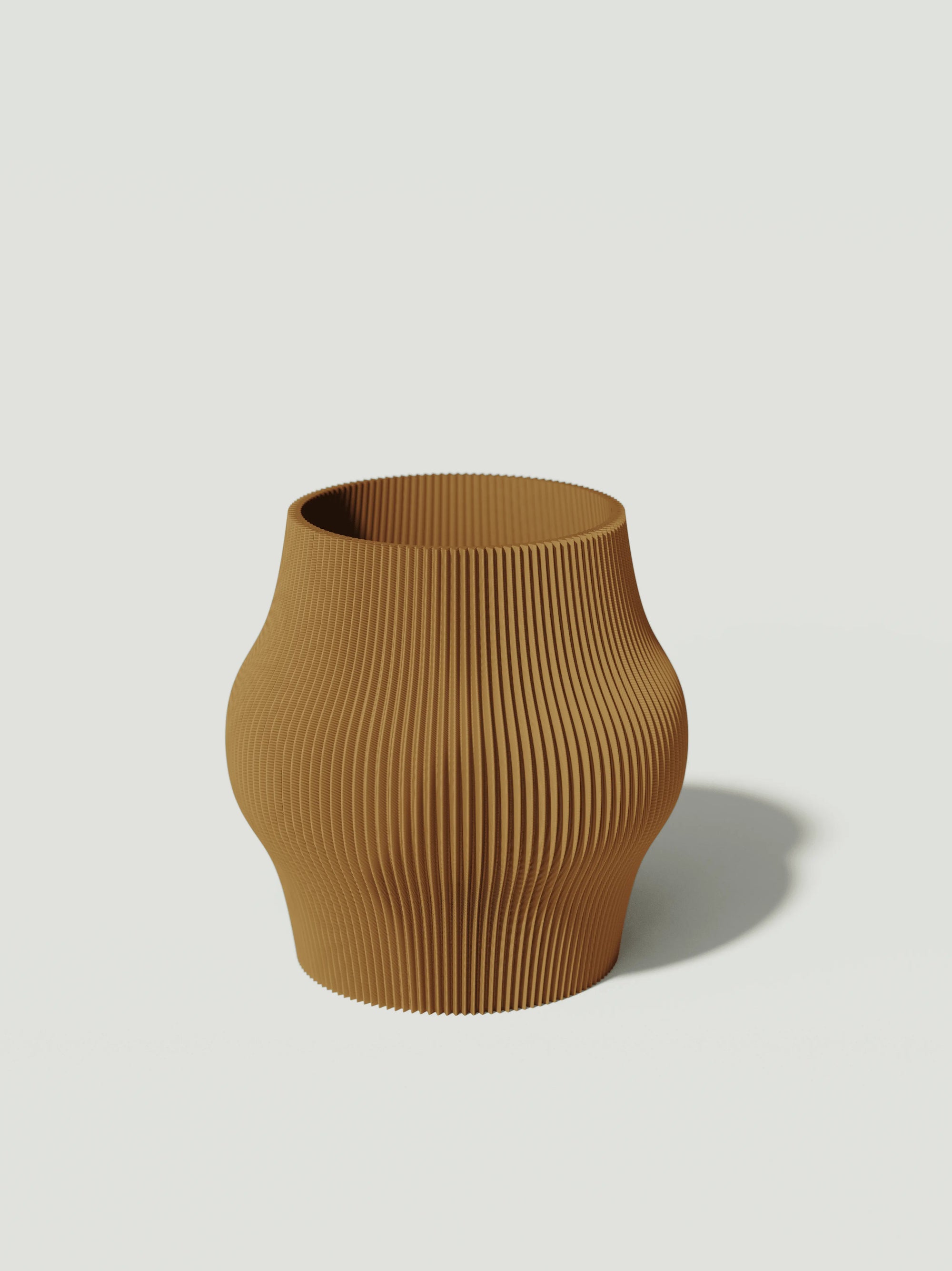 Gordo - Vaso elegante e sostenibile, realizzato in 100% PLA biodegradabile, stampato in 3D e Made in Italy. Il suo design raffinato ed ecologico in senape aggiunge un tocco di stile e sostenibilità a qualsiasi ambiente.